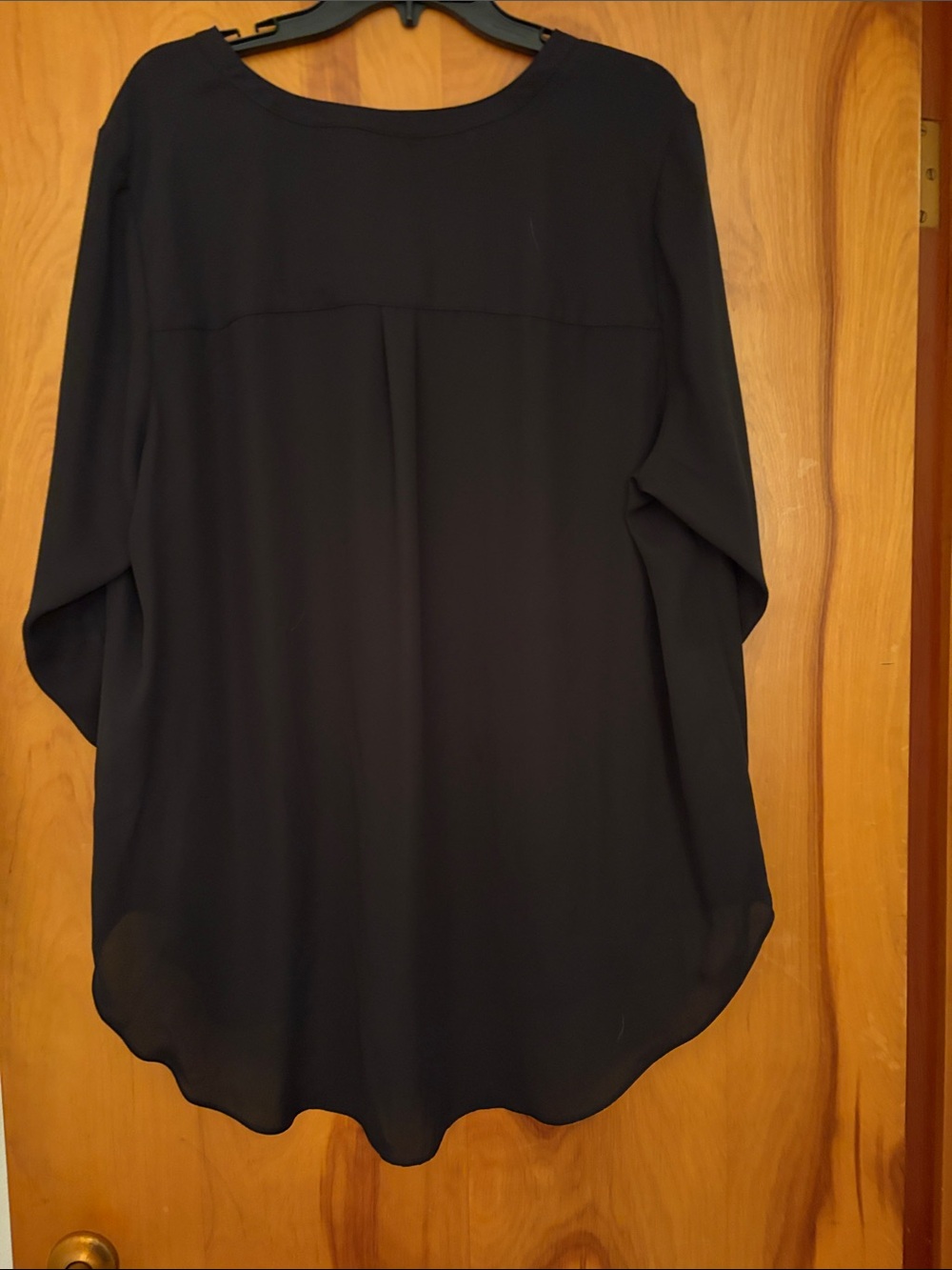 Worthington Black V-Neck Roll-Sleeve Blouse - Picture 4 of 4